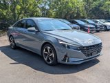 Used 2023 Hyundai Elantra Limited image 3