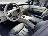 Used 2024 Land Rover Range Rover SE image 4