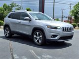 Used 2019 Jeep Cherokee Limited image 3