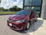 Used 2017 Chrysler Pacifica Touring-L image 2