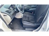 Used 2019 Dodge Grand Caravan SE image 2