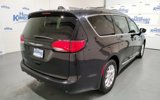 Used 2020 Chrysler Pacifica Touring-L image 3