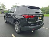 Used 2023 Chevrolet Traverse LT image 3