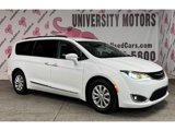 Used 2017 Chrysler Pacifica Touring-L image 4