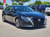 Used 2023 Nissan Altima 2.5 SV image 2