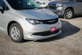 Used 2022 Chrysler Voyager LX image 3
