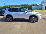 Used 2024 Nissan Rogue SV image 2