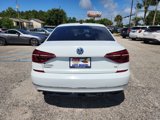 Used 2018 Volkswagen Passat 2.0T R-Line image 4