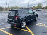 Used 2016 Jeep Renegade Latitude w/ Popular Equipment Group image 5