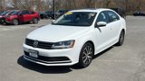 Used 2017 Volkswagen Jetta SE image 3