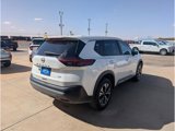 Used 2023 Nissan Rogue SV image 3