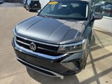Used 2022 Volkswagen Taos SE image 3