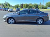 Used 2016 Chrysler 200 Limited image 2