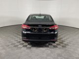 Used 2017 Ford Fusion SE w/ Fusion SE Technology Package image 4