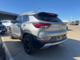 Used 2023 Chevrolet TrailBlazer LT image 2