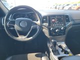 Used 2020 Jeep Grand Cherokee Altitude image 3