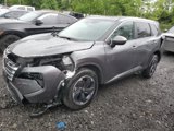 Used 2025 Nissan Rogue SV image 3