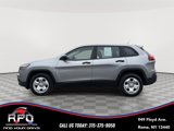 Used 2017 Jeep Cherokee Sport image 2