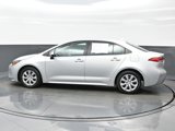 Used 2021 Toyota Corolla LE image 3