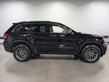 Used 2020 Jeep Grand Cherokee Limited w/ Luxury Group II image 2