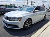 Used 2017 Volkswagen Jetta SE image 3