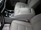 Used 2017 Toyota Highlander XLE image 2