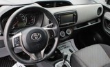 Used 2017 Toyota Yaris L image 2