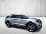 Used 2022 Ford Explorer XLT w/ Equipment Group 202A image 3