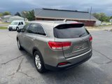 Used 2016 Kia Sorento LX w/ LX Convenience Package image 5