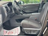 Used 2023 Nissan Rogue SV image 6