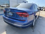 Used 2017 Volkswagen Passat 1.8T R-Line w/ R-Line Lighting Package image 5