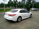 Used 2019 Toyota Camry LE image 4