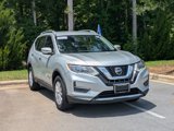 Used 2019 Nissan Rogue SV image 2