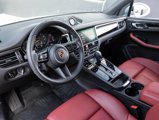 Certified 2024 Porsche Macan image 4