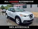 Used 2020 Nissan Kicks S image 2