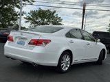Used 2011 Lexus ES 350 image 3