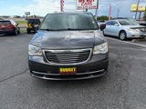 Used 2016 Chrysler Town & Country Touring image 2