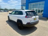 Used 2023 Jeep Cherokee Altitude Lux image 2