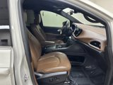 Used 2021 Chrysler Pacifica Limited w/ Uconnect Theater Family Group image 4