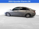 Used 2024 Hyundai Elantra SE image 2