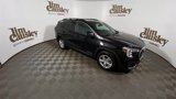 Used 2022 GMC Terrain SLE w/ Driver Convenience Package image 2