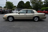 Used 1999 Ford Crown Victoria image 4
