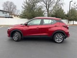 Used 2023 Nissan Kicks SV image 2