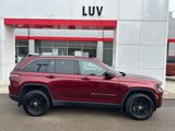 Used 2024 Jeep Grand Cherokee Laredo image 6