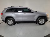Used 2020 Jeep Grand Cherokee Laredo image 3