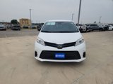 Used 2020 Toyota Sienna L image 2