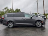 Used 2022 Chrysler Pacifica Limited image 4