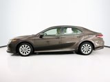 Used 2018 Toyota Camry LE image 4