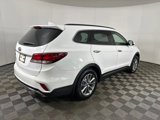 Used 2018 Hyundai Santa Fe SE image 3