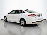 Used 2016 Ford Fusion SE w/ Equipment Group 202A image 4